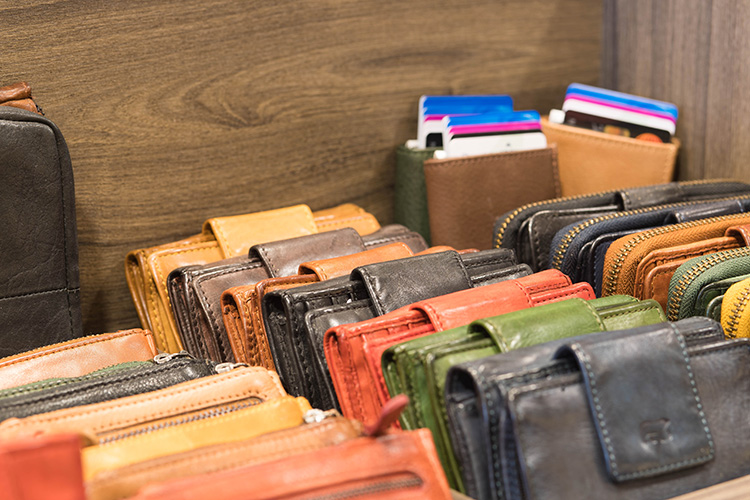 Leather and more portemonnees