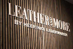 Leather and More logo in de winkel